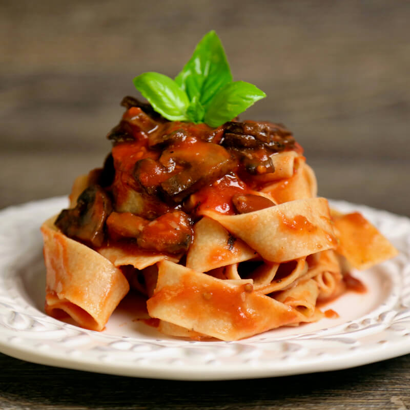 Cremini Mushroom in Tomato Sauce